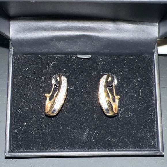 R.H Macy&Co fine jewelry diamond earrings - Picture 6 of 15